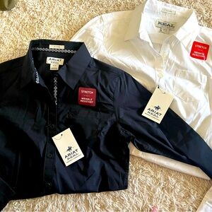Ariat Medium Button up blouses